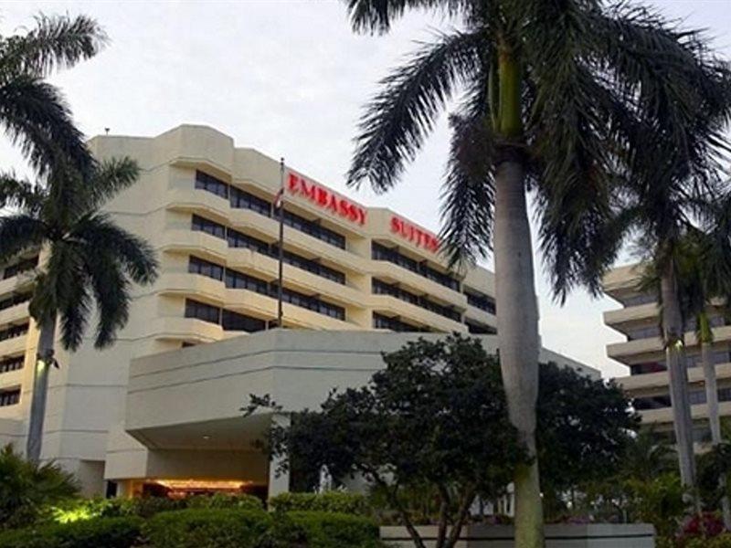 Embassy Suites Бока-Ратон Экстерьер фото